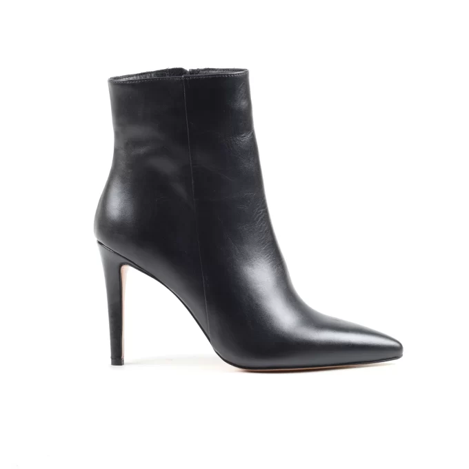 Claudia black leather