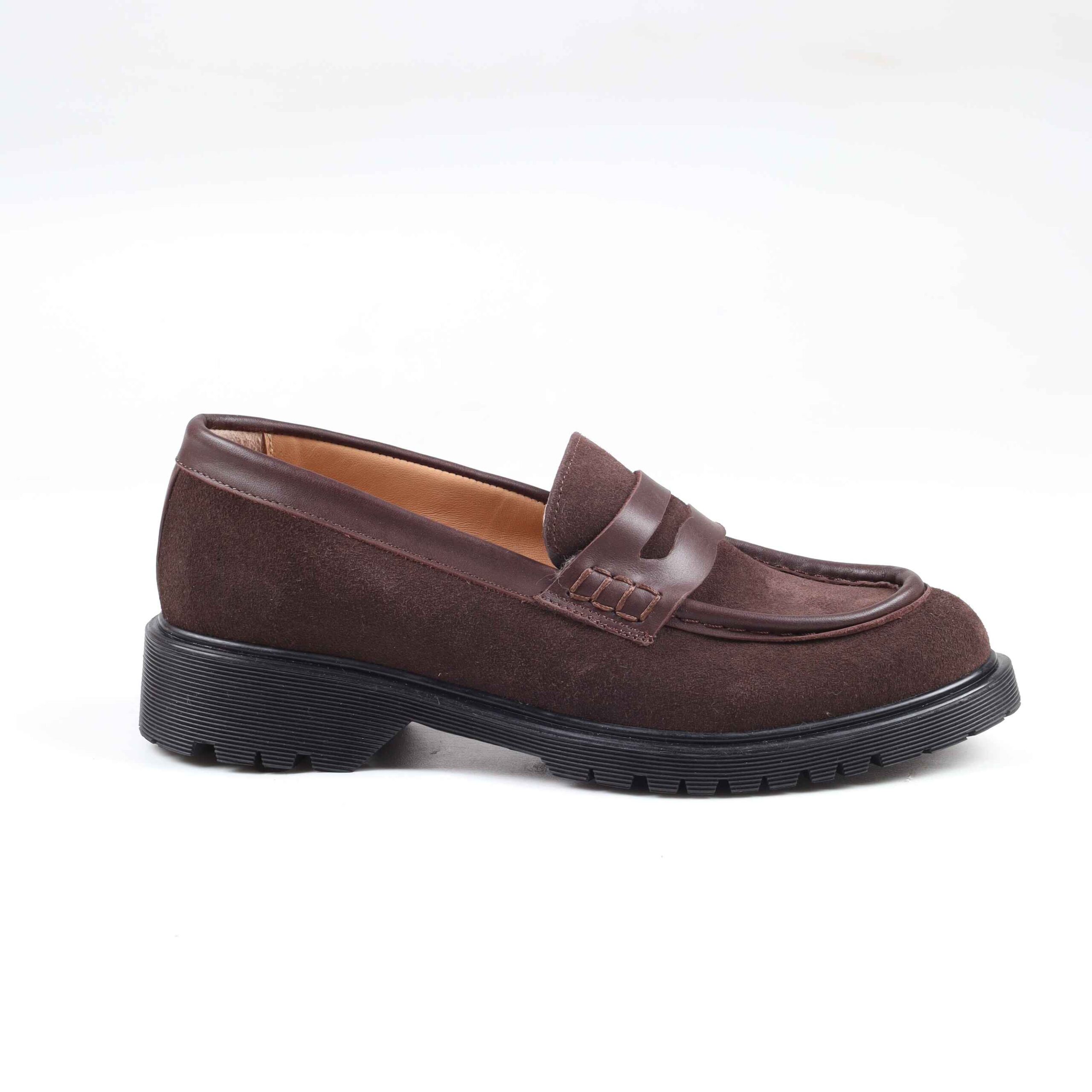 Styve brown suede