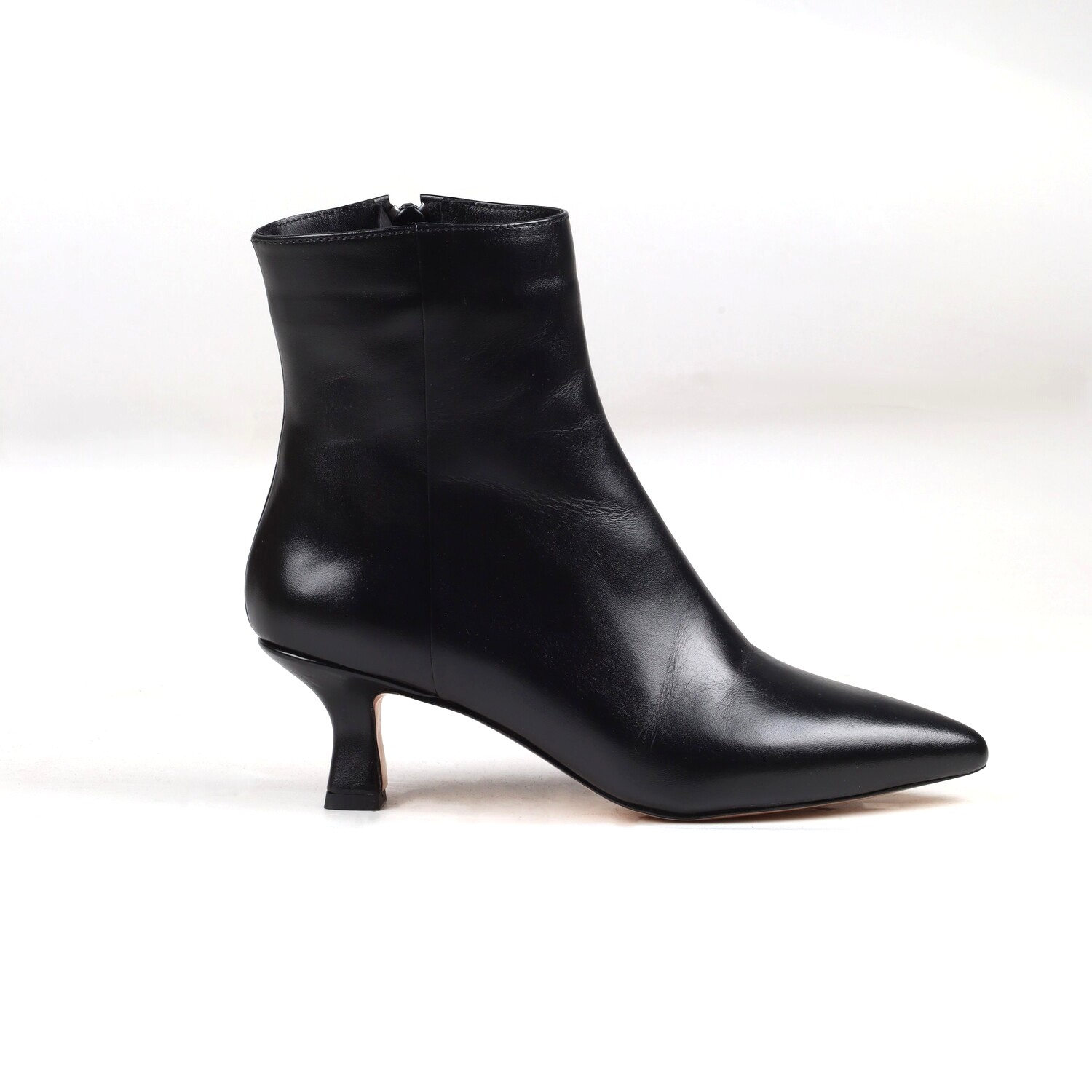 Joelle black leather